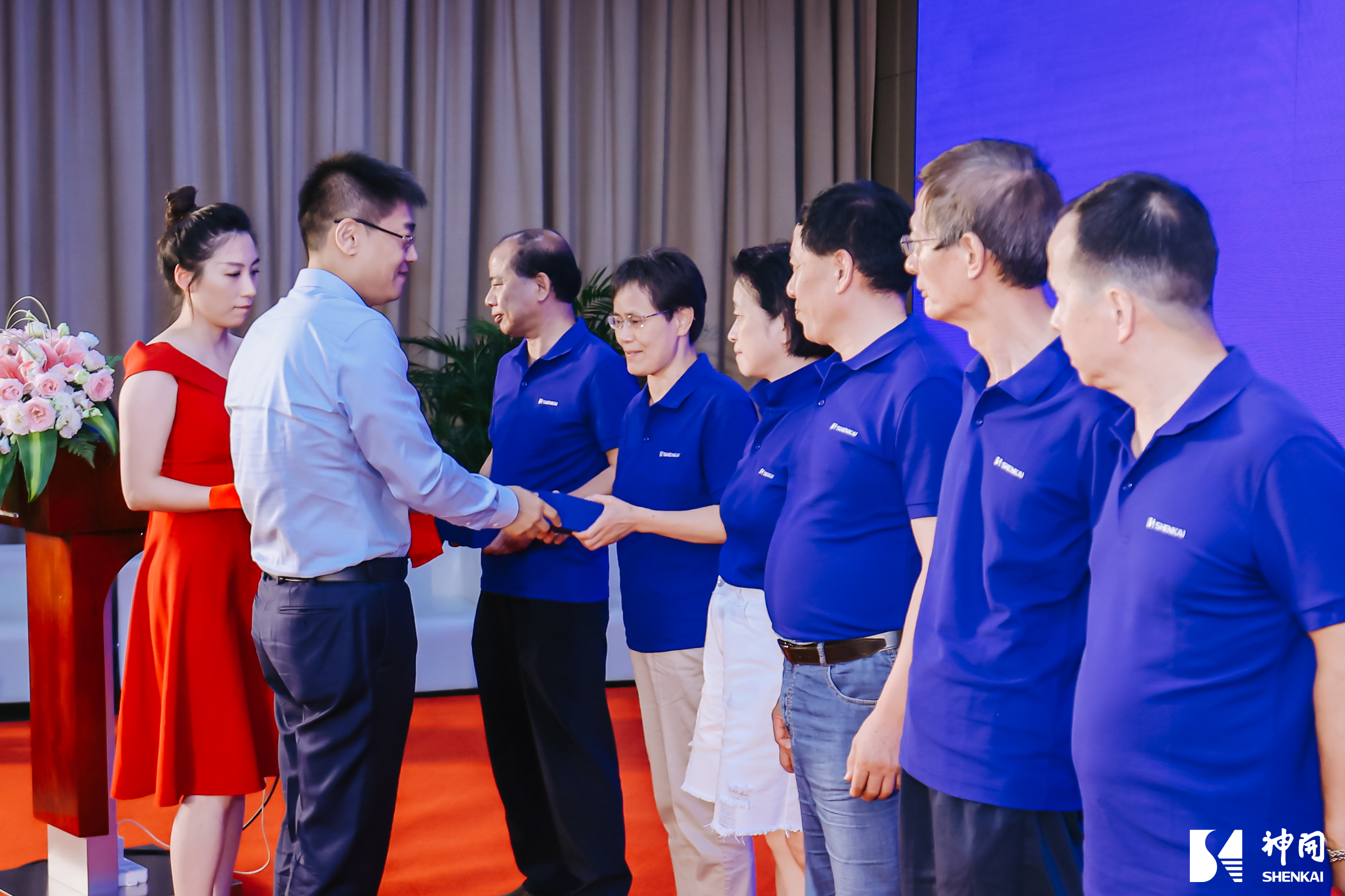 三十而立，，，，，，薪火相承——尊龙凯z6mg官网建设三十周年庆典运动圆满举行(图9)