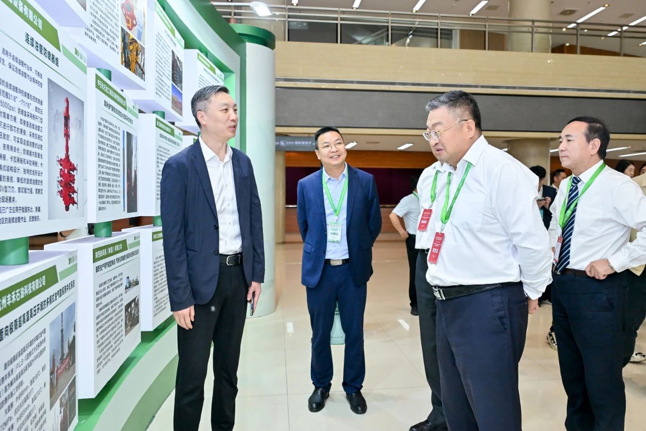 勇挑立异重担，，，，，，生长新质生产力——尊龙凯z6mg官网加入第三届石油石化妆备工业科技大会(图4)